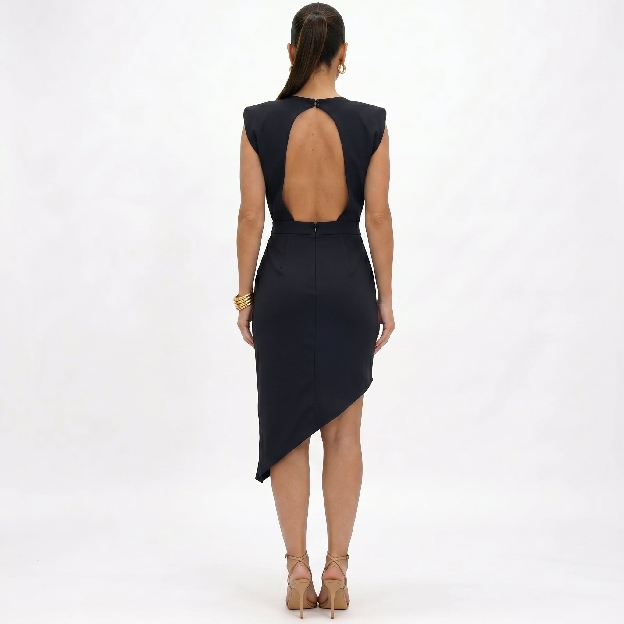 Aurora · Vestido Asimétrico con Hombros Estructurados